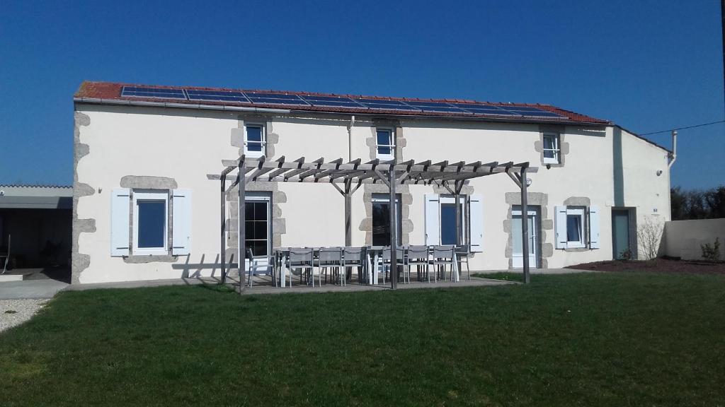 LE VAL DE RY photo 4