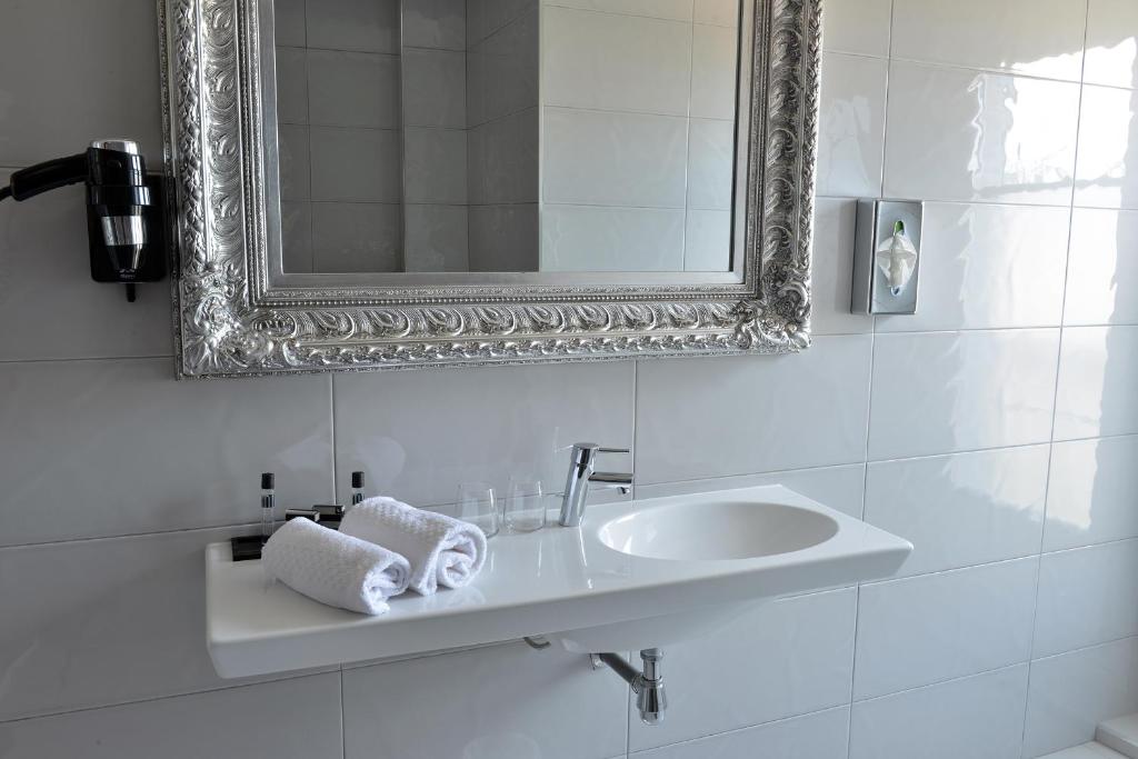 Hotel La Villa Nice Victor Hugo photo 4