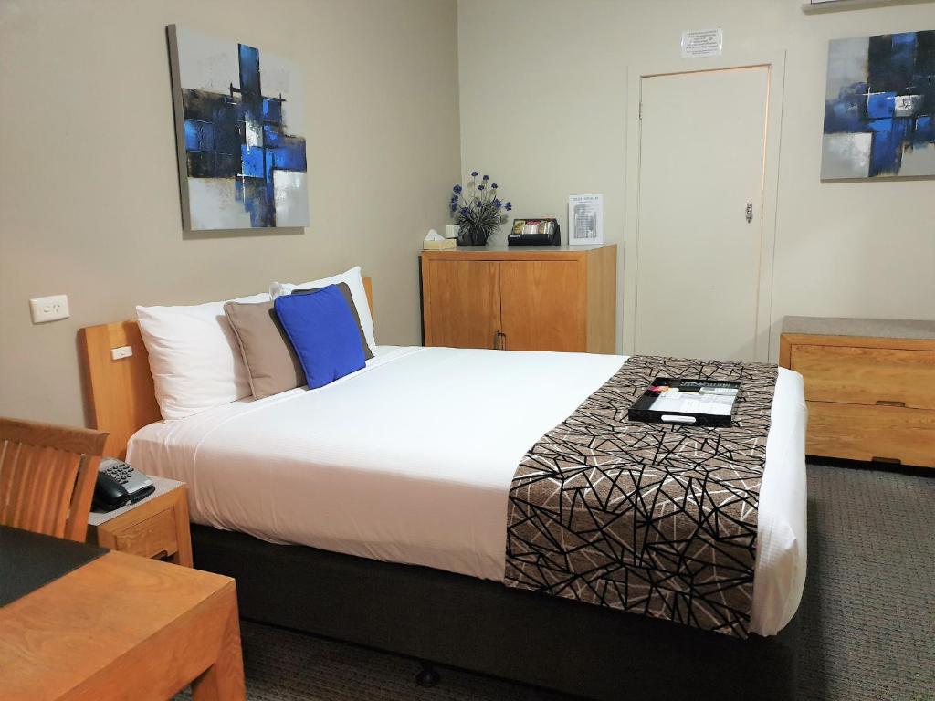 Best Western Endeavour Motel - Tap to explore photos
