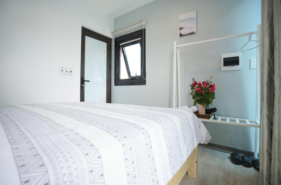 Almor Hostel With Pool in right center