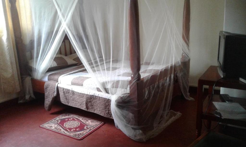 Skyway Hotel photo 1