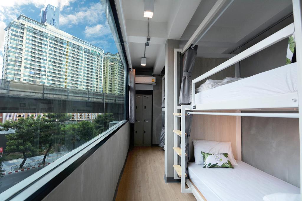 Номер (Кровать в общем 8-местном номере для мужчин и женщин), Siam Eco Hostel