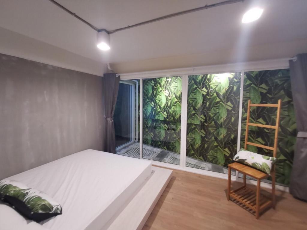 Двухместный (Двухместный номер с 1 кроватью и общей ванной комнатой), Siam Eco Hostel
