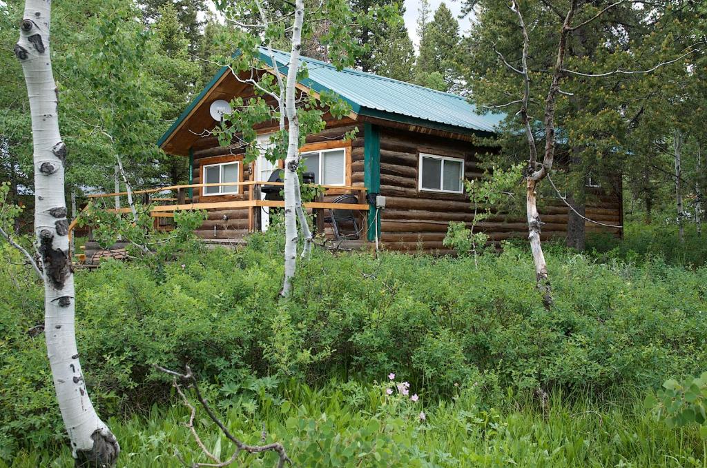 Remington Retreat image