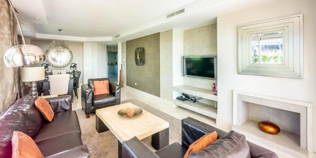 Appt 311 Heaven Beach-Paseo-All year heated pool-Free Bikes - Tap to explore photos