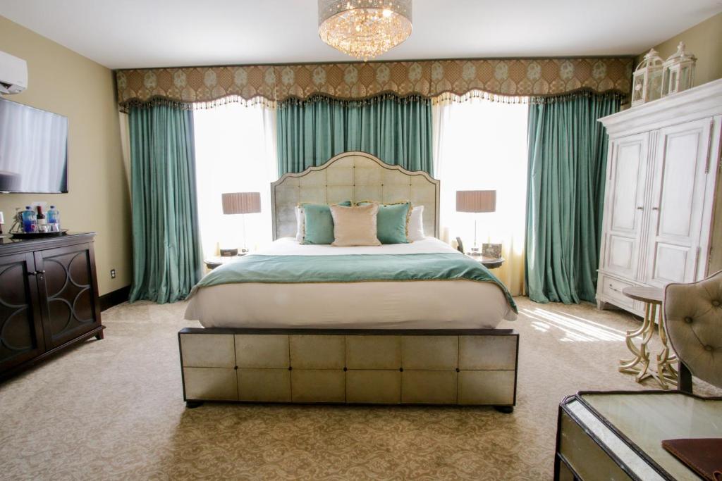 The Detroit Club photo 1