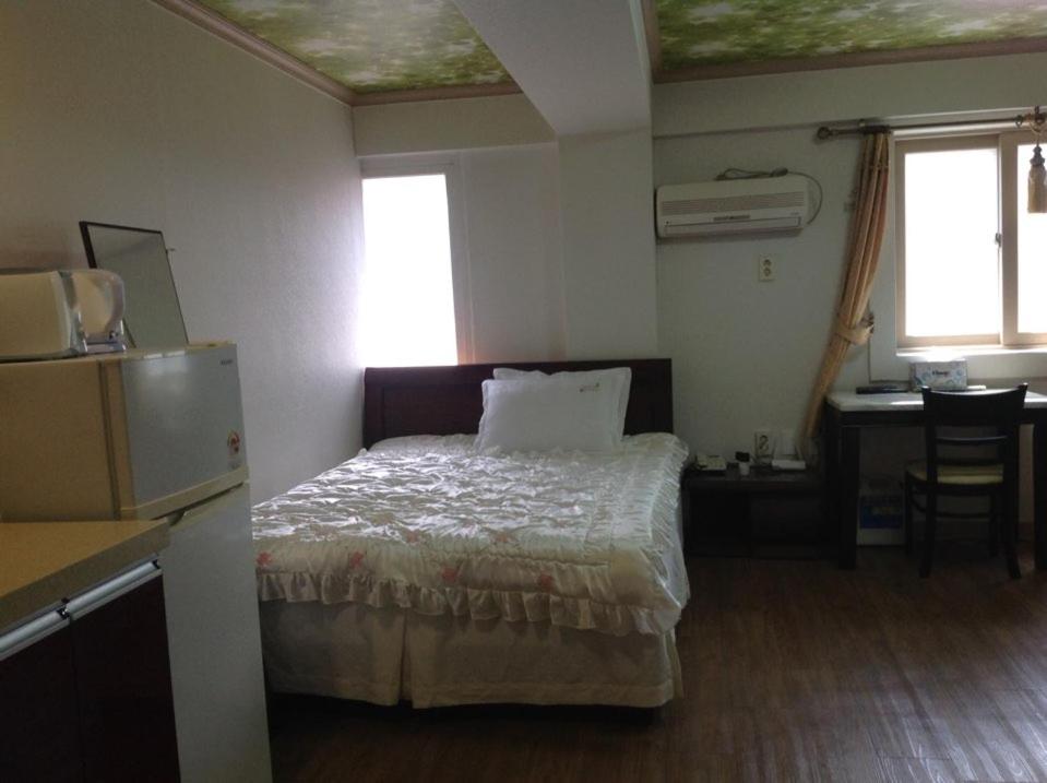 Hi Hotel photo 1