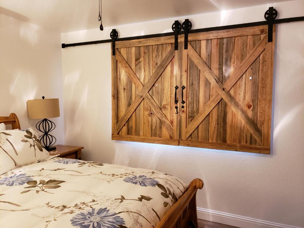 Yosemite Foothill Retreat - Private Guest Suite #3 photo 3