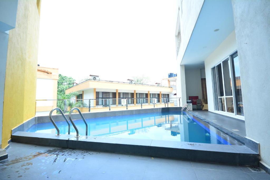 Kethumathee Hotel & Banquet photo 3