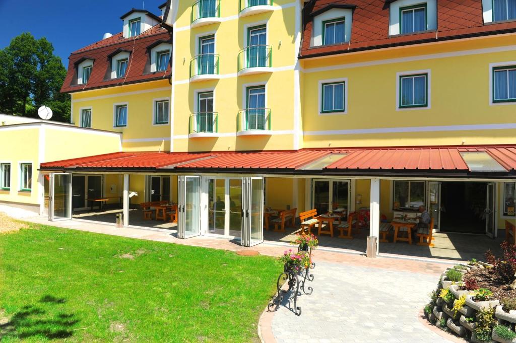 Hotel-Restaurant Kirchenwirt Aigen photo 2