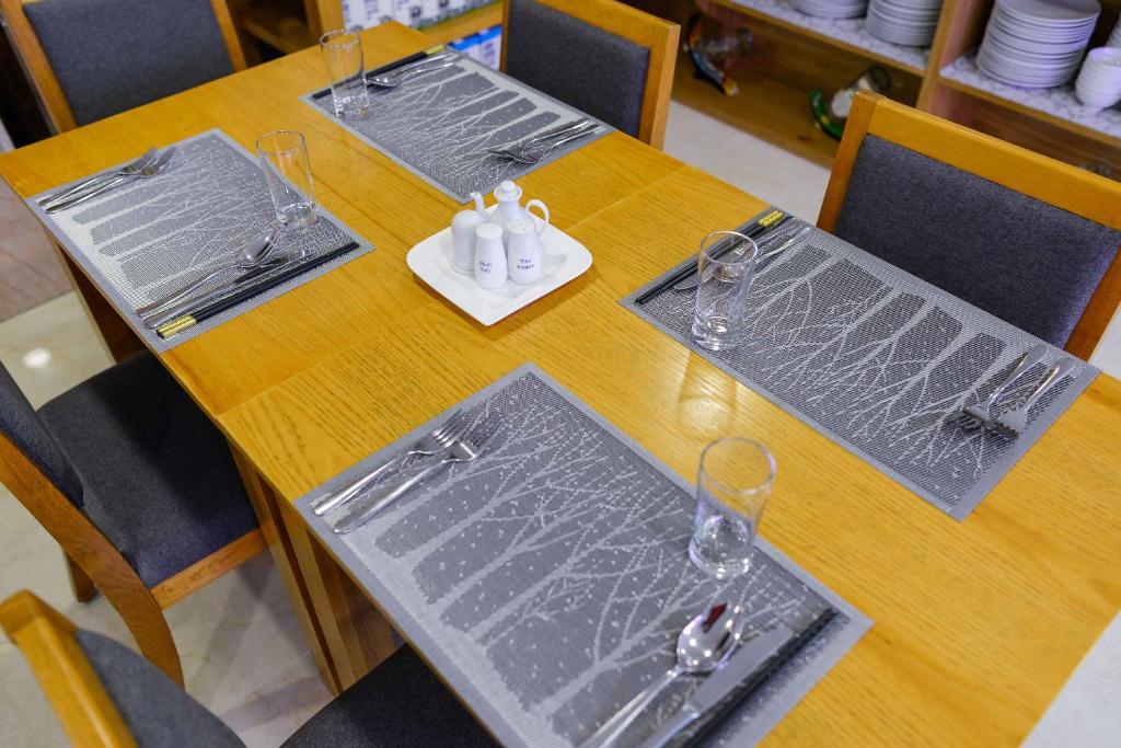 Khách sạn Dragon Palace