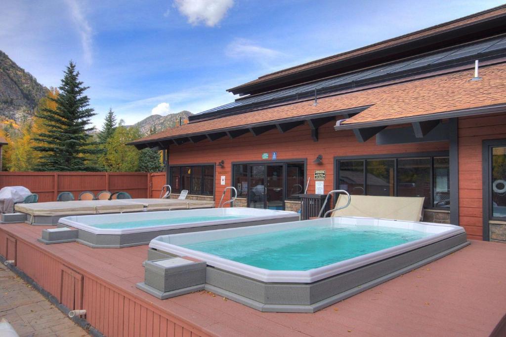 241C Mountain Side Condo photo 1