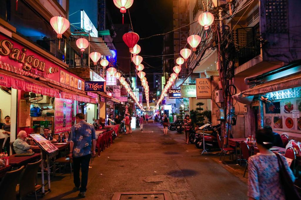 Khách sạn Dragon Palace