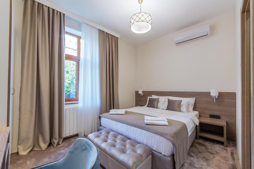 Двухместный (Улучшенный двухместный номер с 1 кроватью), M House Bed and Breakfast