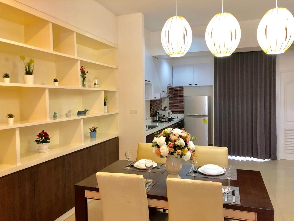 Апартаменты (Апартаменты в пентхаусе), Апарт-отель 14 Place Sukhumvit Suites