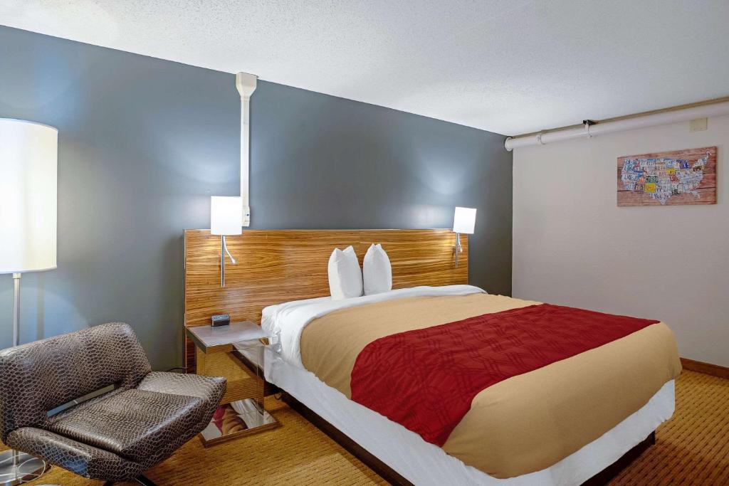 Quality Inn Frontier at US Hwy 30 photo 2