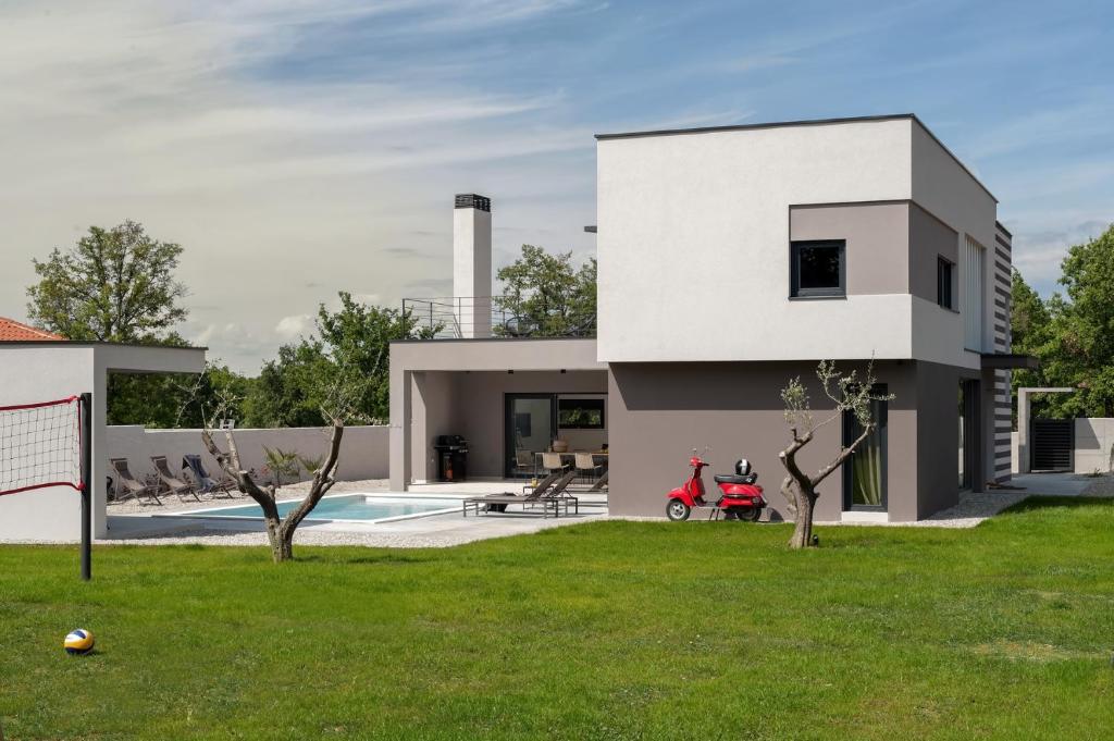 Villa 45 photo 3