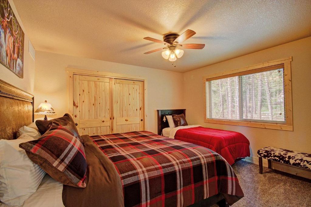 Grand Moose Lodge Home photo 4