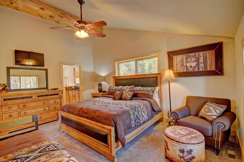 Grand Moose Lodge Home photo 3