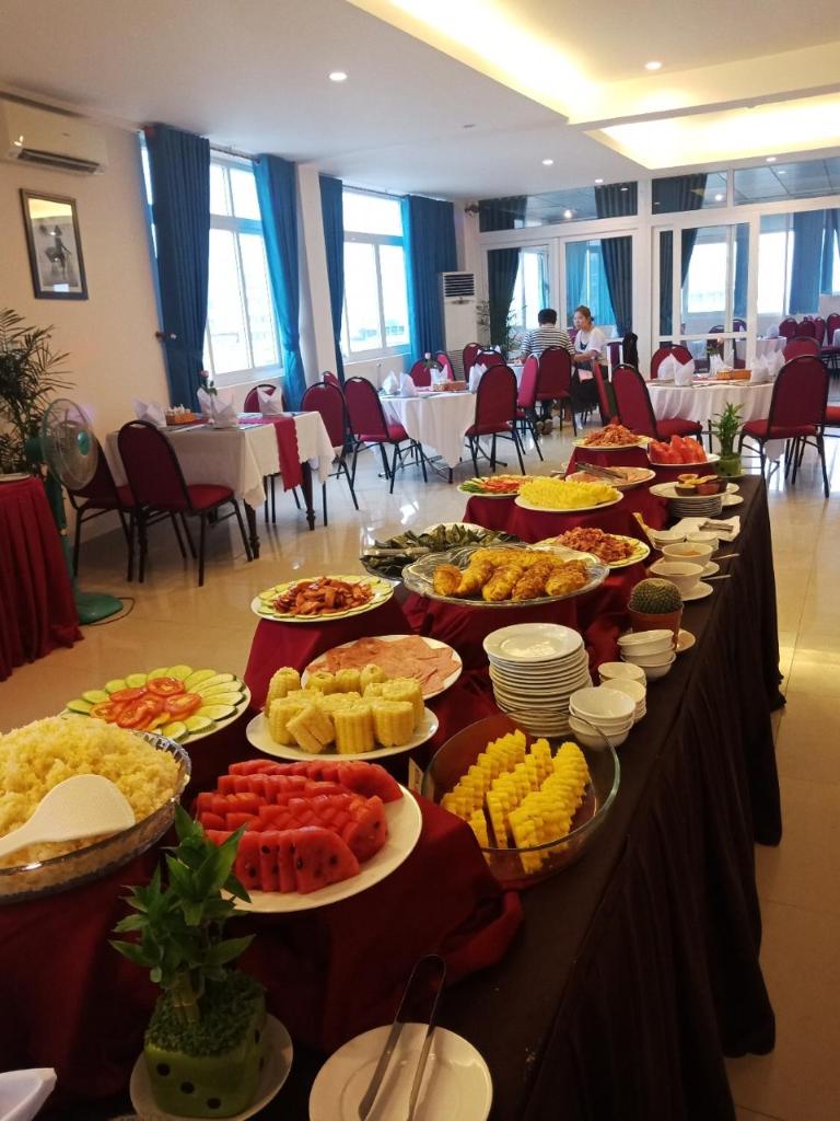 Khách sạn Star City