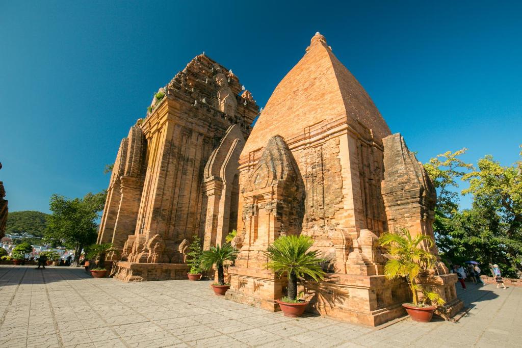 OYO 205 Vivid Boutique Hometel