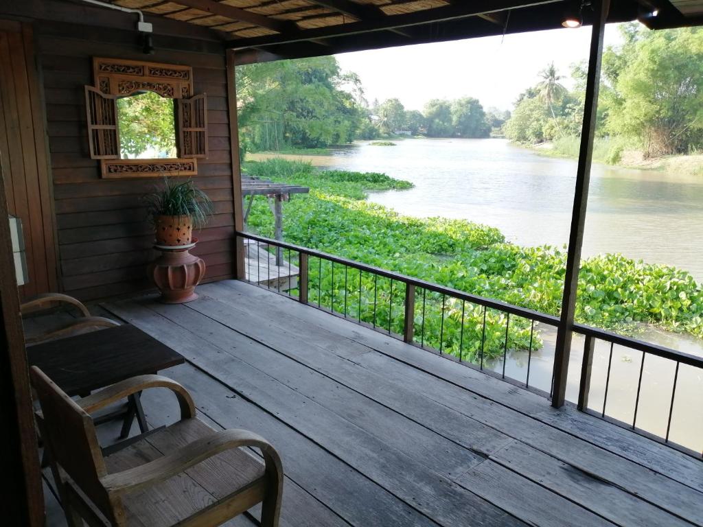 Rustic​ Charm​ Suphan​ Room Type - Chalet