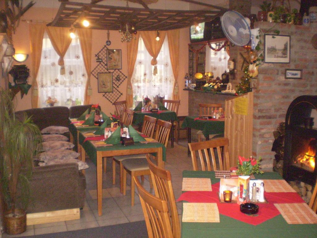 Pension a Restaurant VESNA - České Švýcarsko photo 4