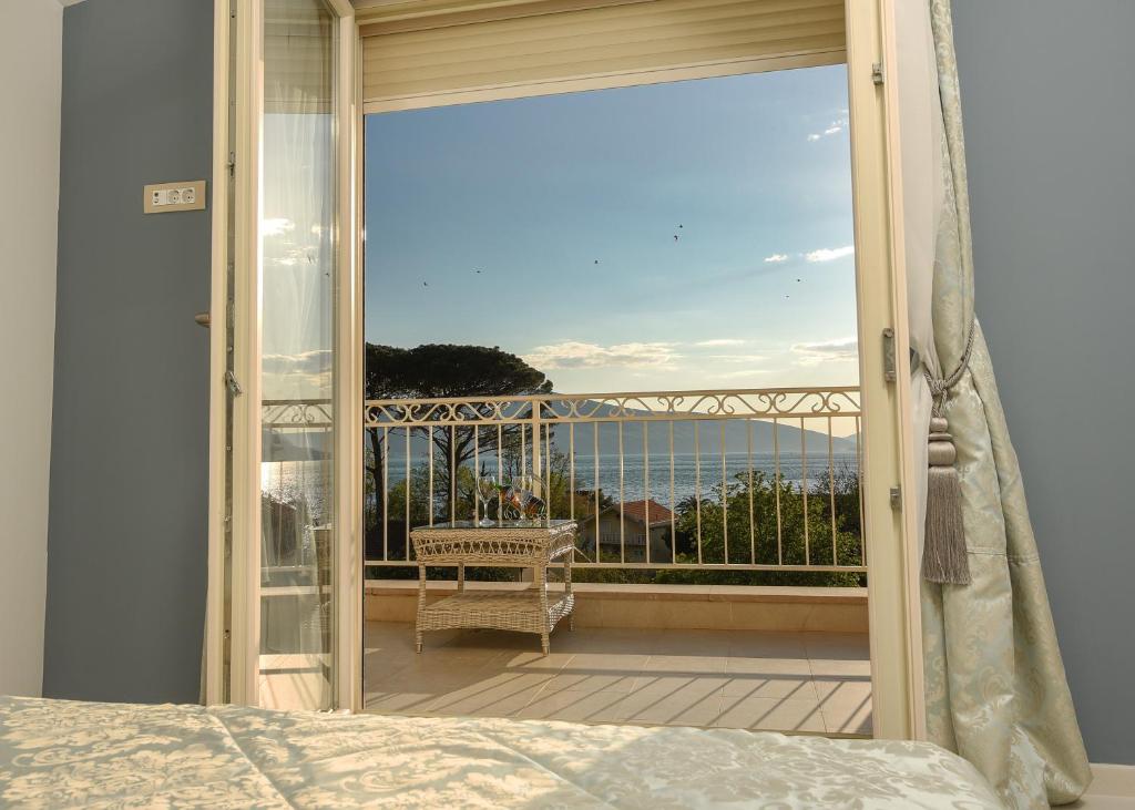 Апартаменты (Апартаменты с 2 спальнями, балконом и видом на море), Sea Point Apartments