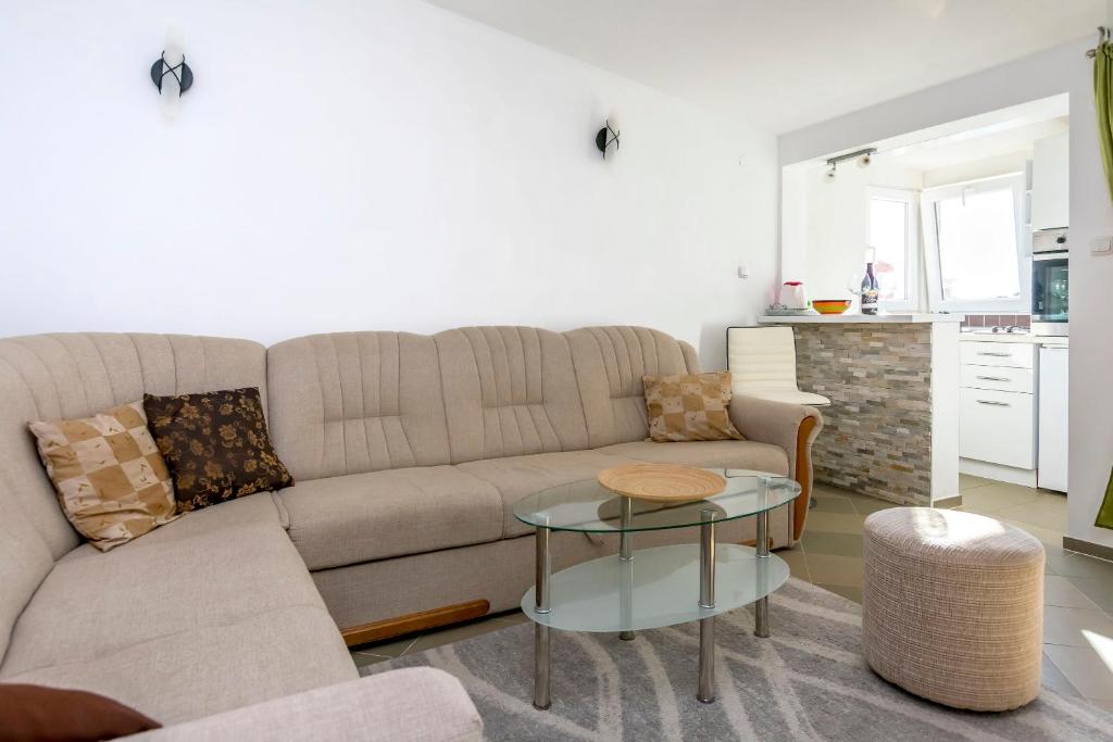 Apartments Lidija photo 3
