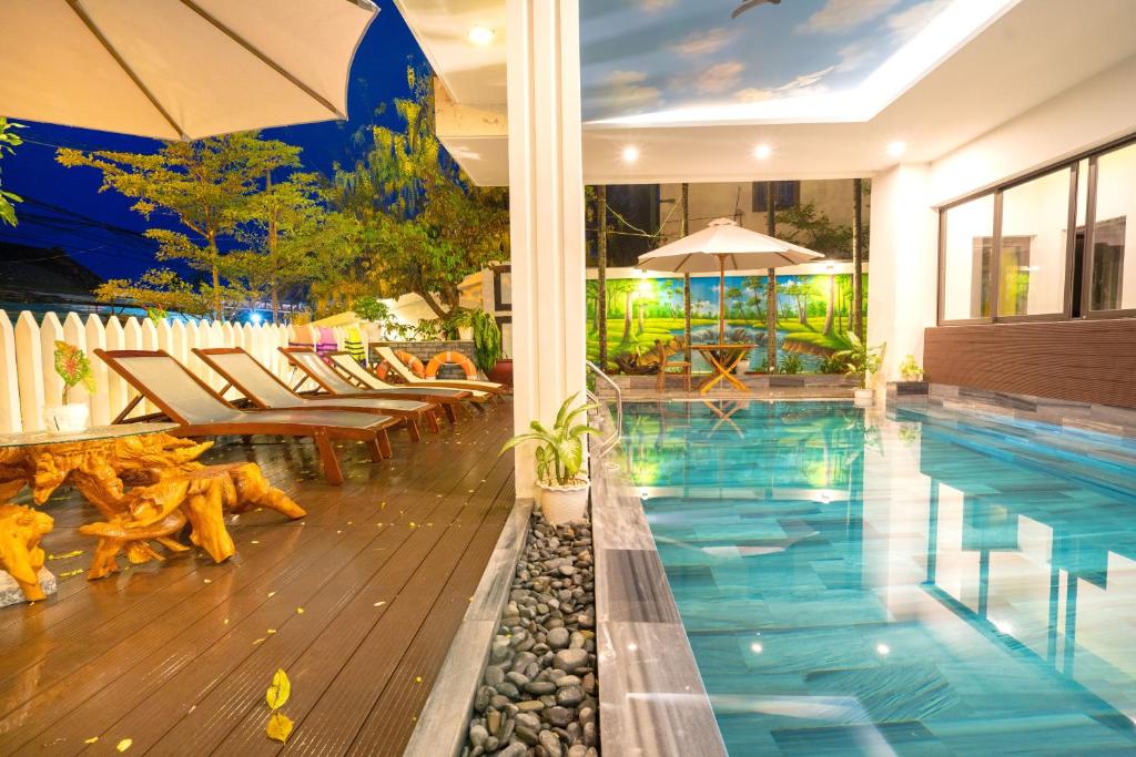 Hoi An Grace River Villa