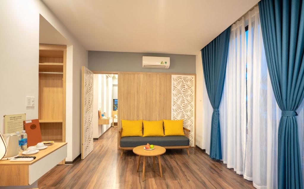 Hoi An Grace River Villa