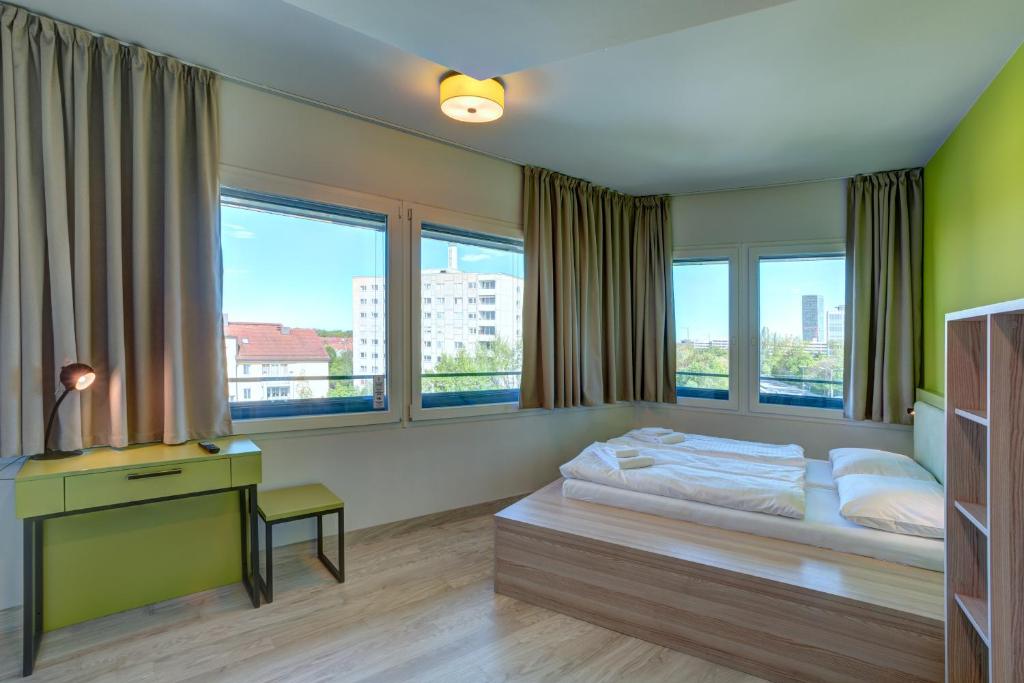 Двухместный (Двухместный номер с 2 отдельными кроватями), MEININGER Hotel München Olympiapark