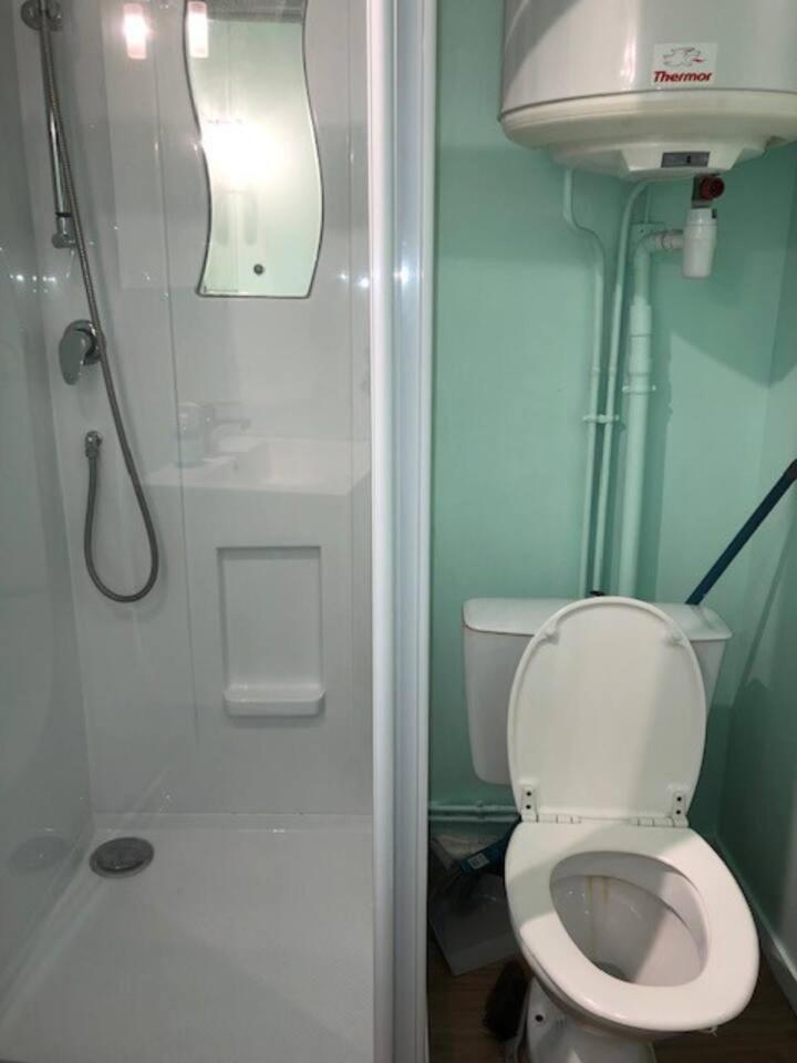 Magnifique 2P en Rez-de-jardin orienté SUD à 2 pas de la plage (Magnifique 2P en Rez-de-jardin oriente SUD a 2 pas de la plage) - Thumbnail image