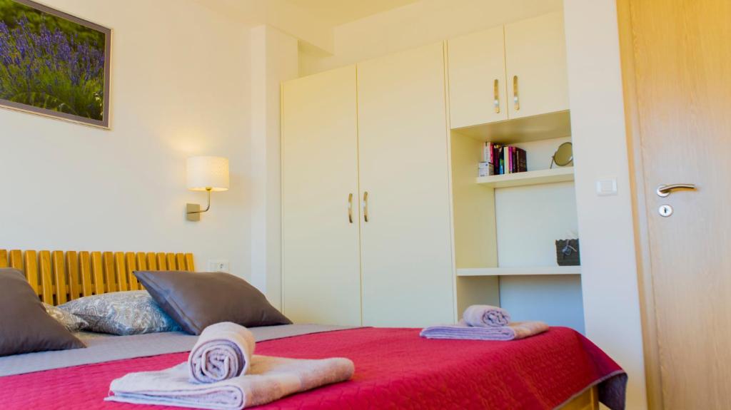 Apartment Sandra (2+2) with a breathtaking view photo 1