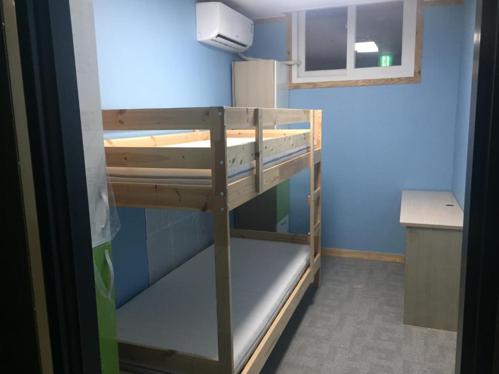 Номер (Общий женский номер), The Core Albergue