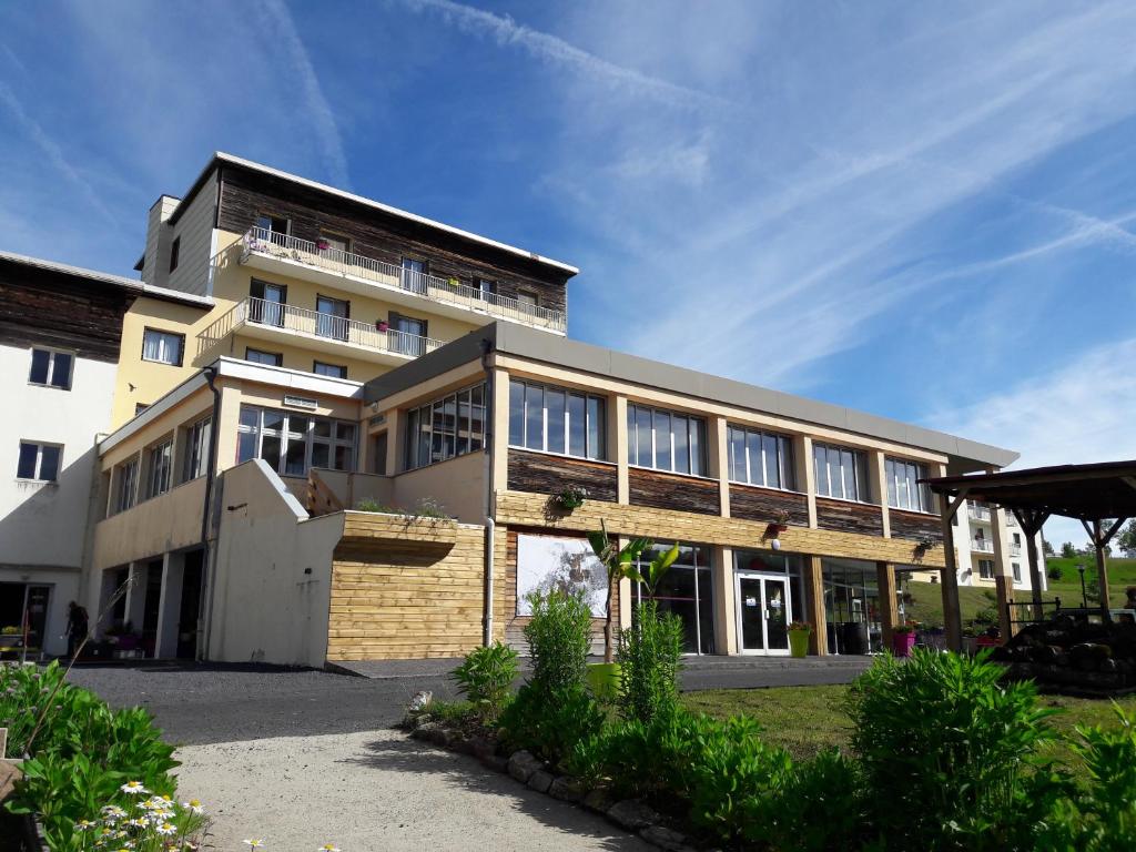 RESIDENCE FLEURS D'AUBRAC photo 2