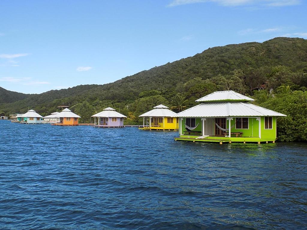 Mango Creek Lodge photo 1
