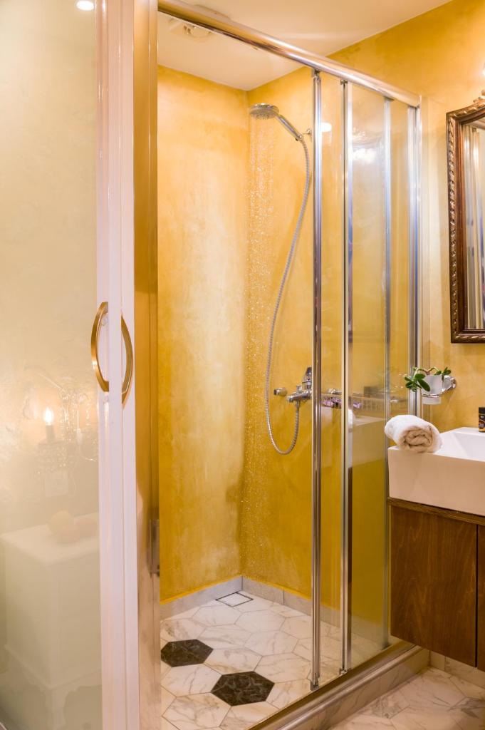 Hamam Suites Portou - Tap to explore photos