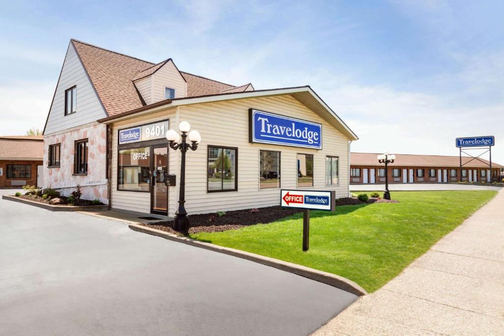 Travelodge by Wyndham Niagara Falls - New York photo 1