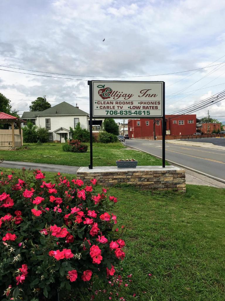 Ellijay Inn - Downtown Ellijay photo 3