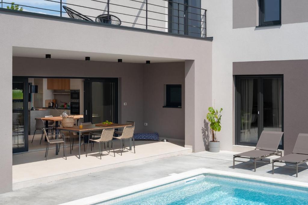 Villa 45 photo 4