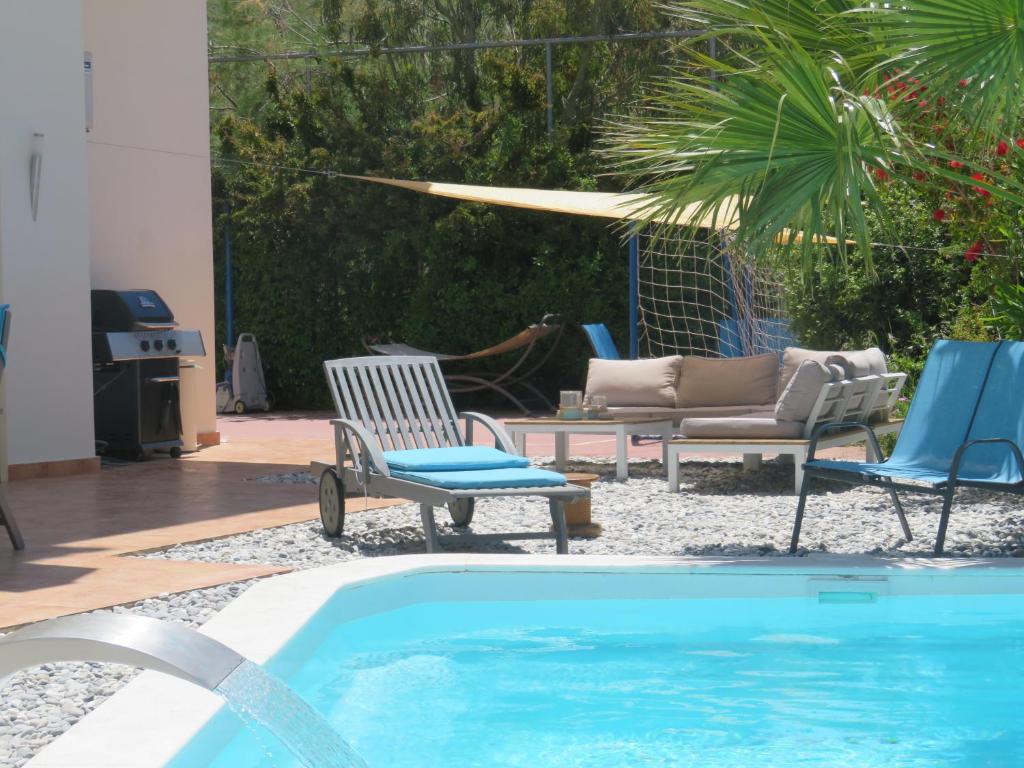 Thimari Sports & Spa with private pool and jacuzzi photo 4
