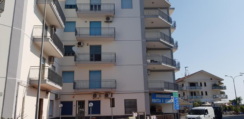 Fondachello Beach House2 - Fondachello-apartments com photo 4