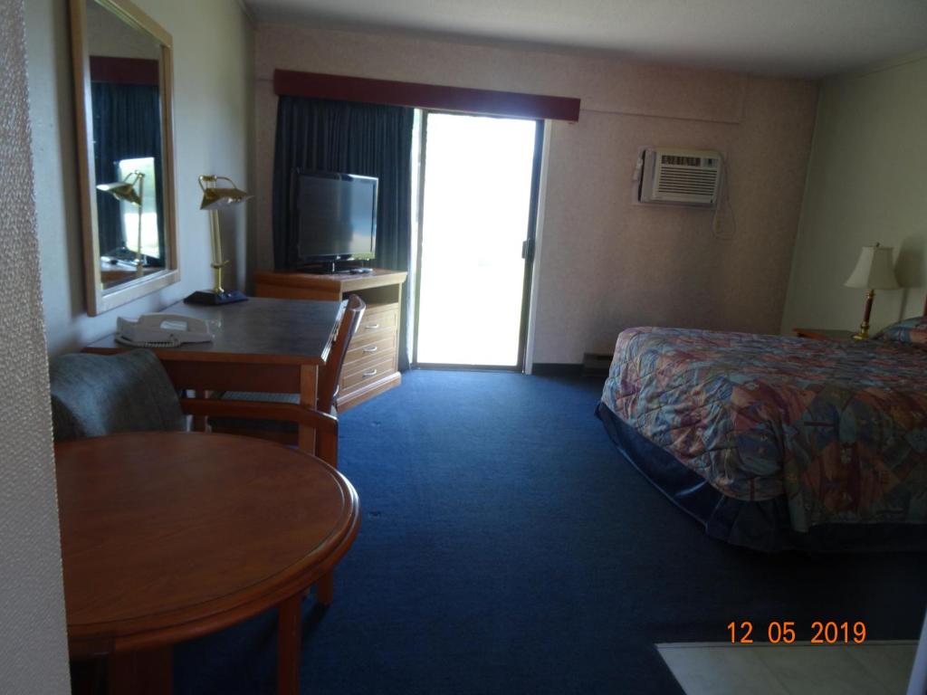 Hospitality Inn photo 2