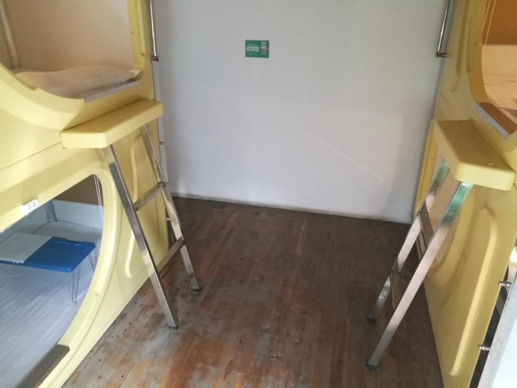 No.9 Space Capsule Youth Hostel photo 2