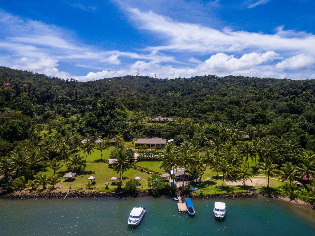 Waidroka Bay Resort photo 1