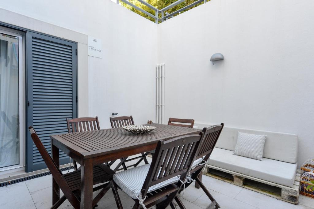 Estoril Garden Villa - 4Bedroom private pool - CheckinHome photo 3
