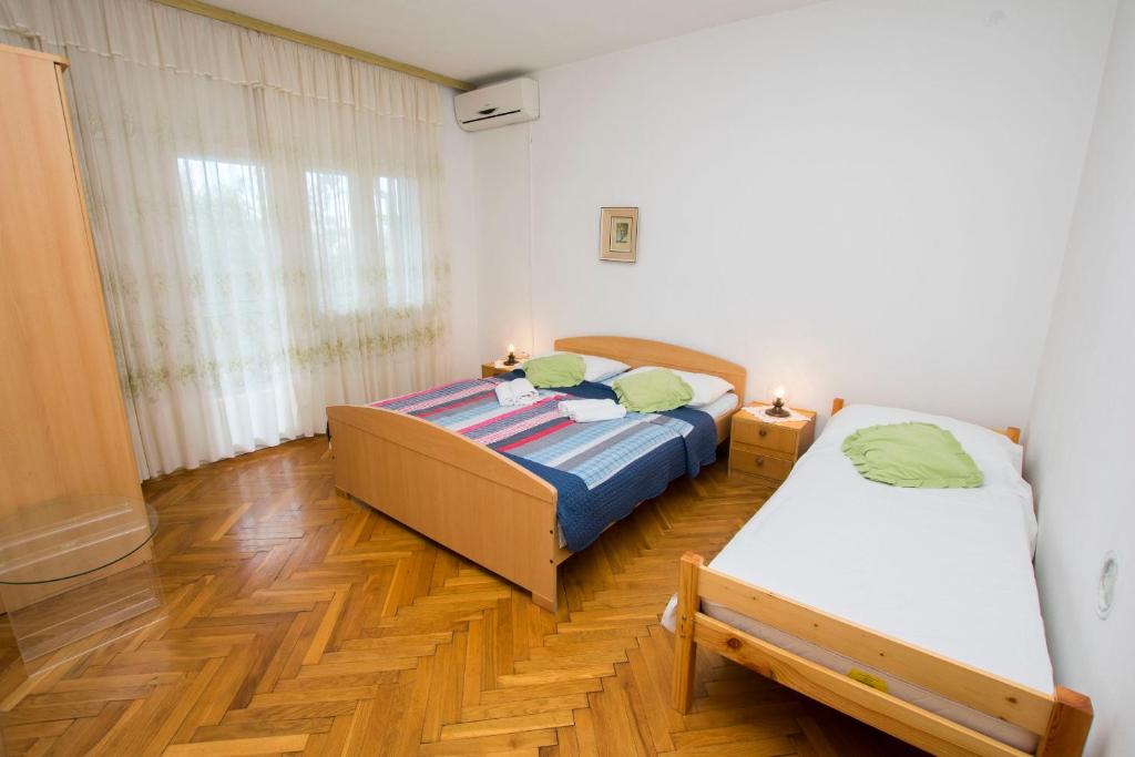 Apartment Zlatko photo 3