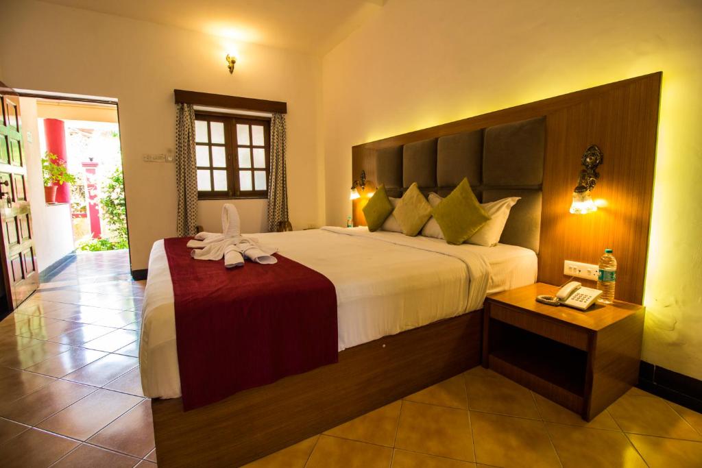 Двухместный (Улучшенный двухместный номер с 1 кроватью), shikara beach resort