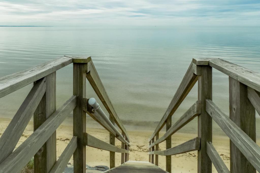 2 Bed 1 Bath Vacation home in Eastham photo 3